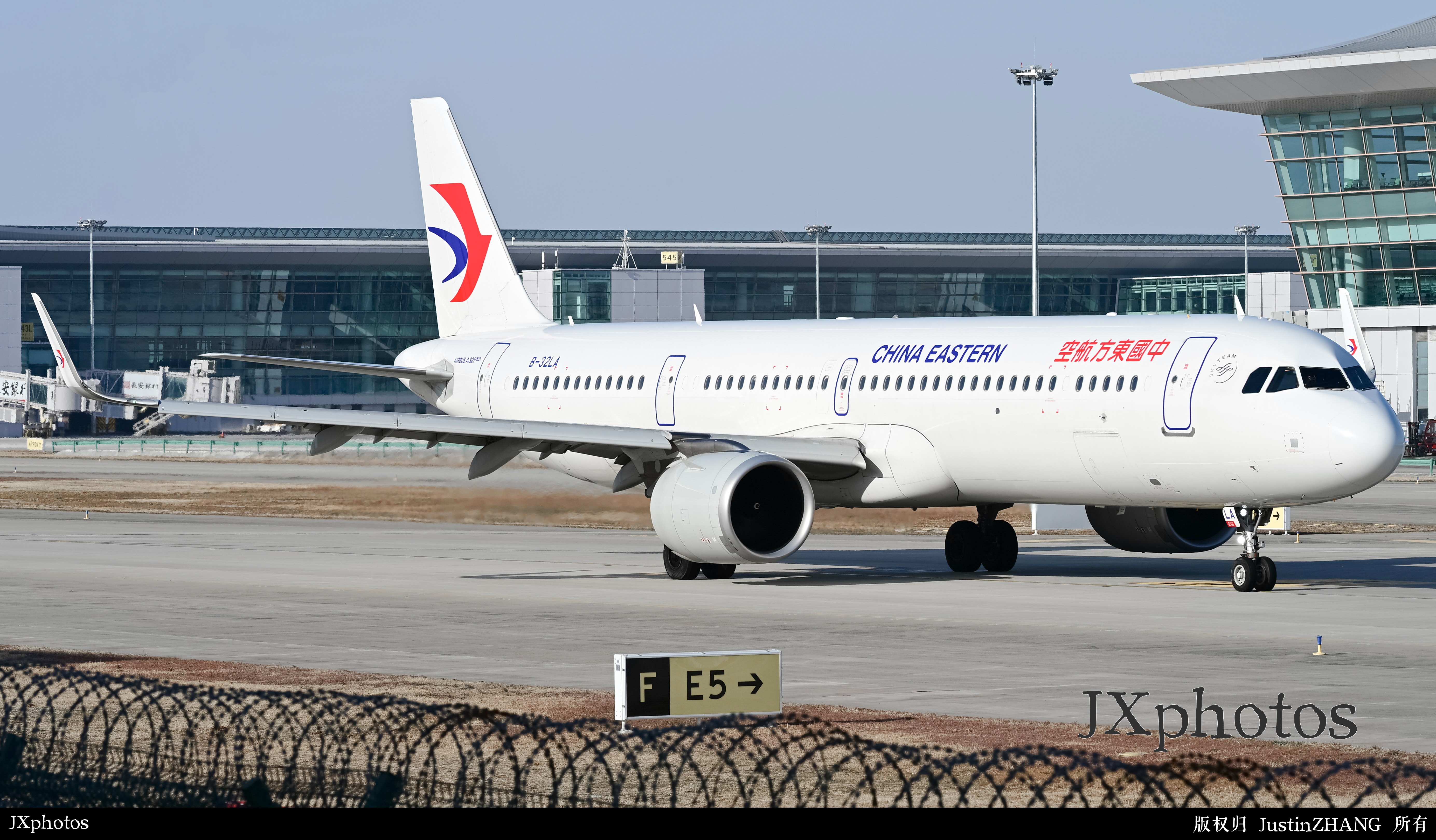 B-32LA