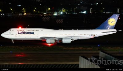 汉莎748定检完深夜离场XMN