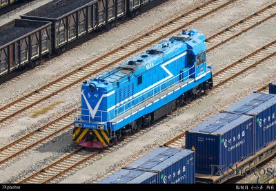 东风12 0196临沂机外停车